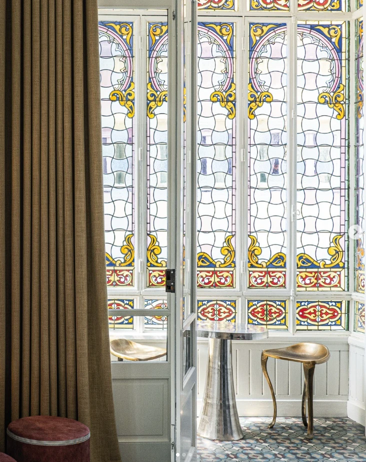 Vitraux et détails décoratifs de la demeure